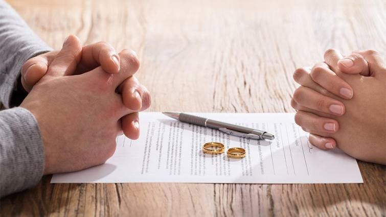 چه مدارکی جهت درخواست طلاق به درخواست زوج لازم است ؟